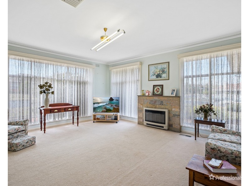 19 Barr Street, Maryborough VIC 3465