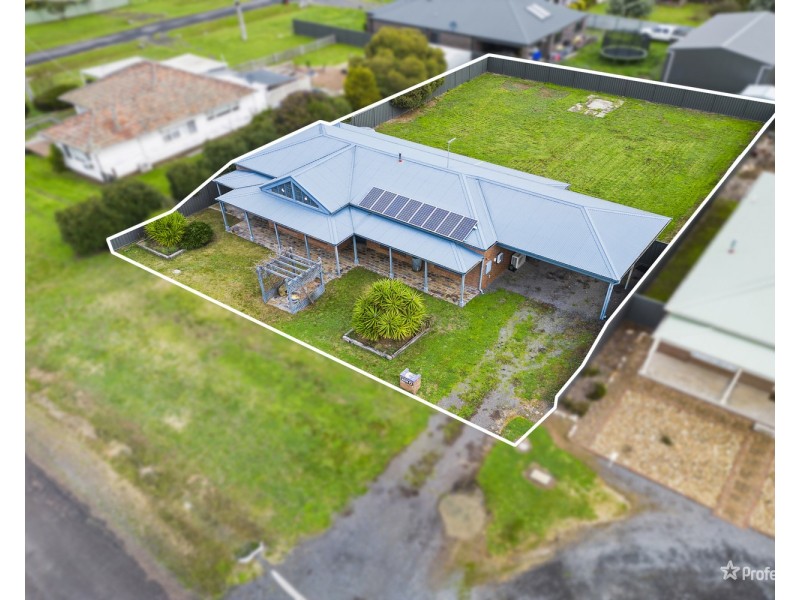 11 Hunter Street, Carisbrook VIC 3464
