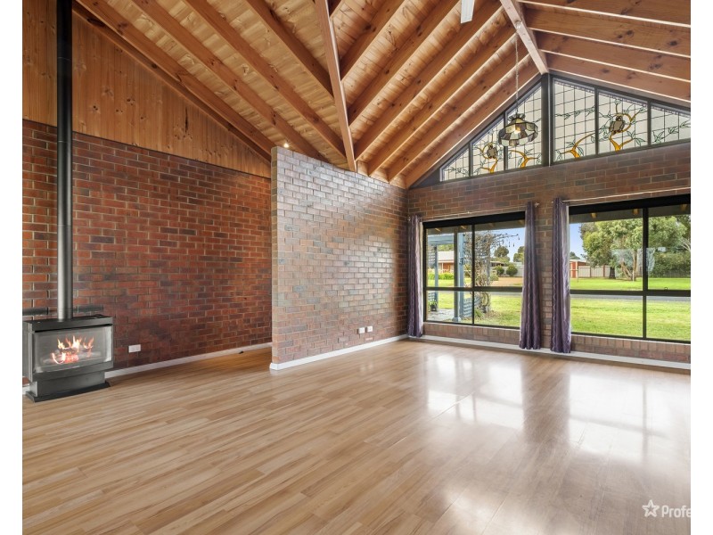 11 Hunter Street, Carisbrook VIC 3464