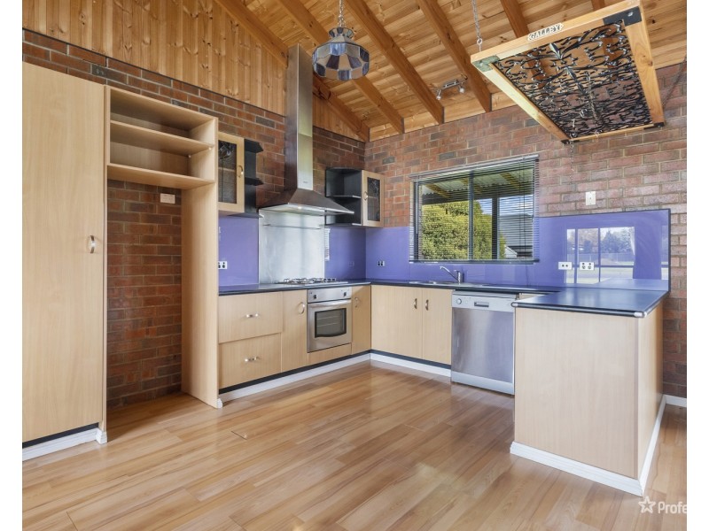 11 Hunter Street, Carisbrook VIC 3464