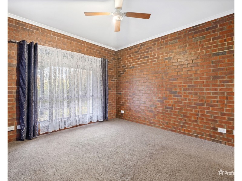 11 Hunter Street, Carisbrook VIC 3464