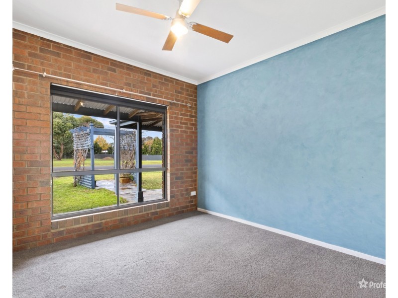 11 Hunter Street, Carisbrook VIC 3464