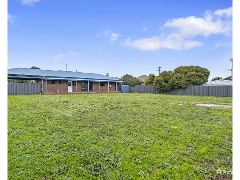 11 Hunter Street, Carisbrook VIC 3464
