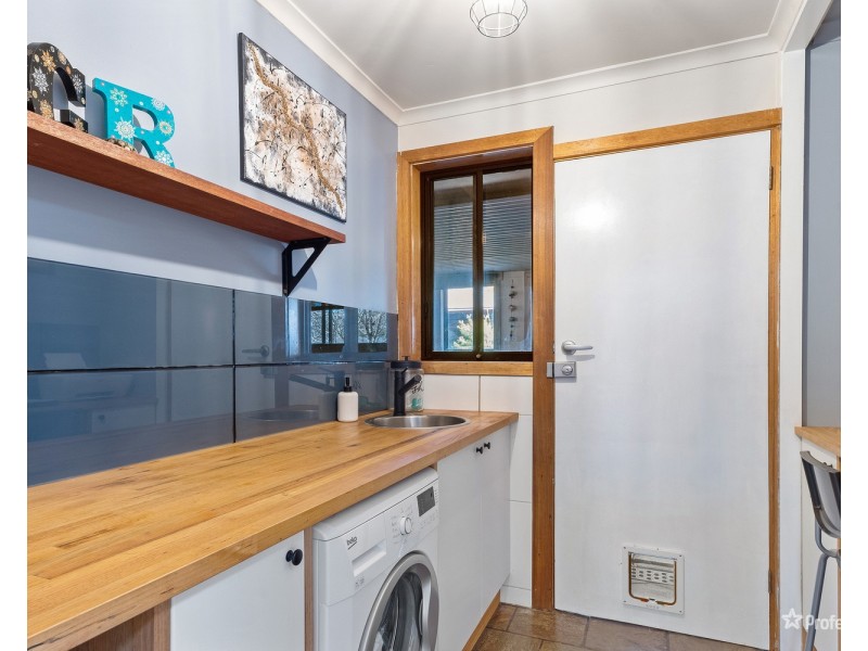 9 Barry Street, Maryborough VIC 3465