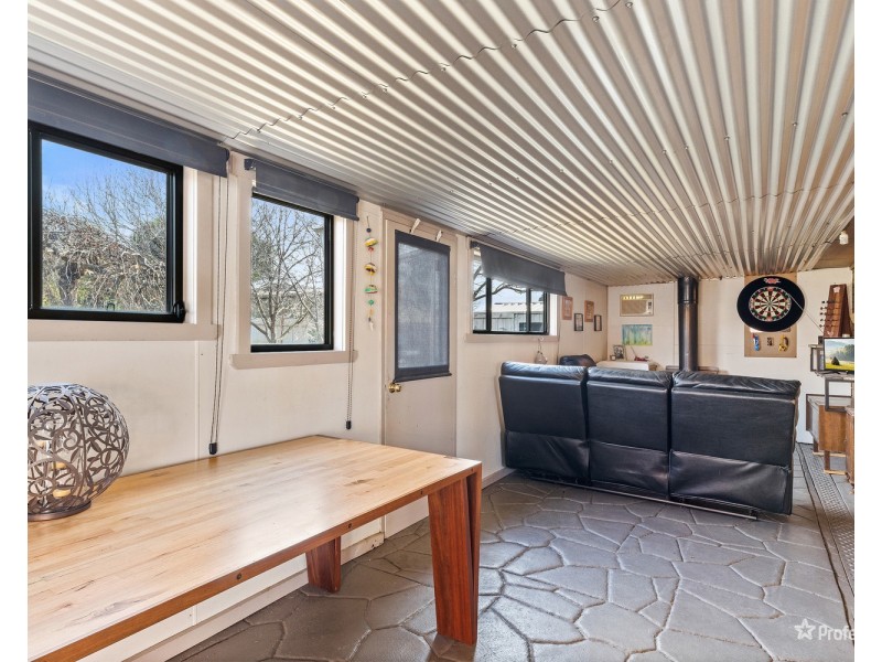 9 Barry Street, Maryborough VIC 3465