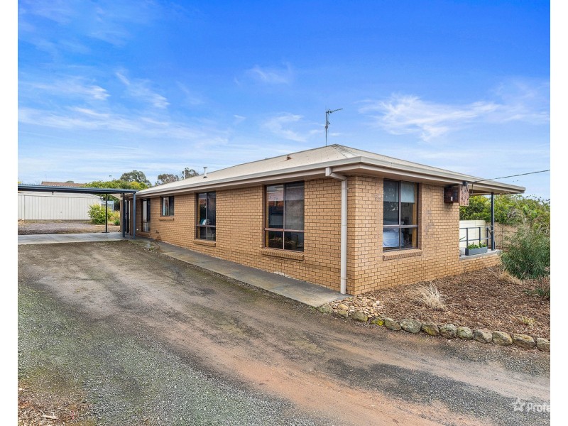 9 Barry Street, Maryborough VIC 3465