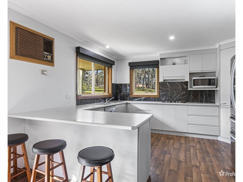 41 Menzies Drive, Daisy Hill VIC 3465