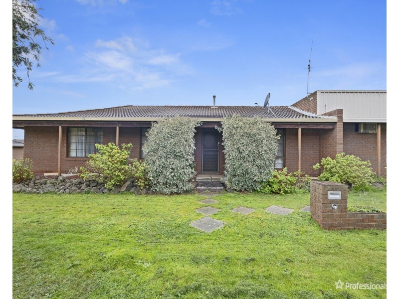 24 Pekin Road, Maryborough VIC 3465