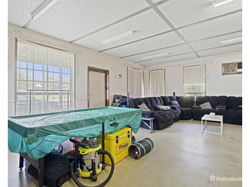 24 Pekin Road, Maryborough VIC 3465