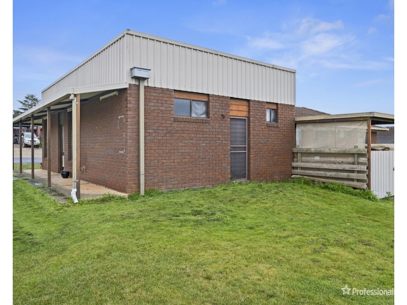 24 Pekin Road, Maryborough VIC 3465