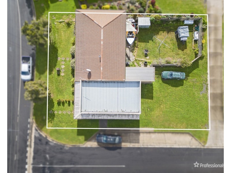 24 Pekin Road, Maryborough VIC 3465