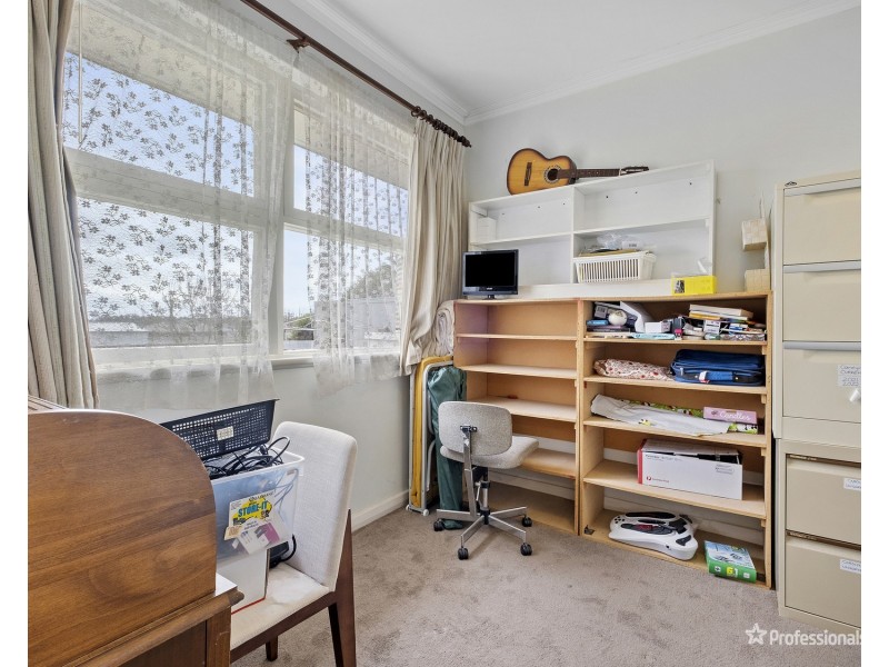 54 Holyrood Street, Maryborough VIC 3465