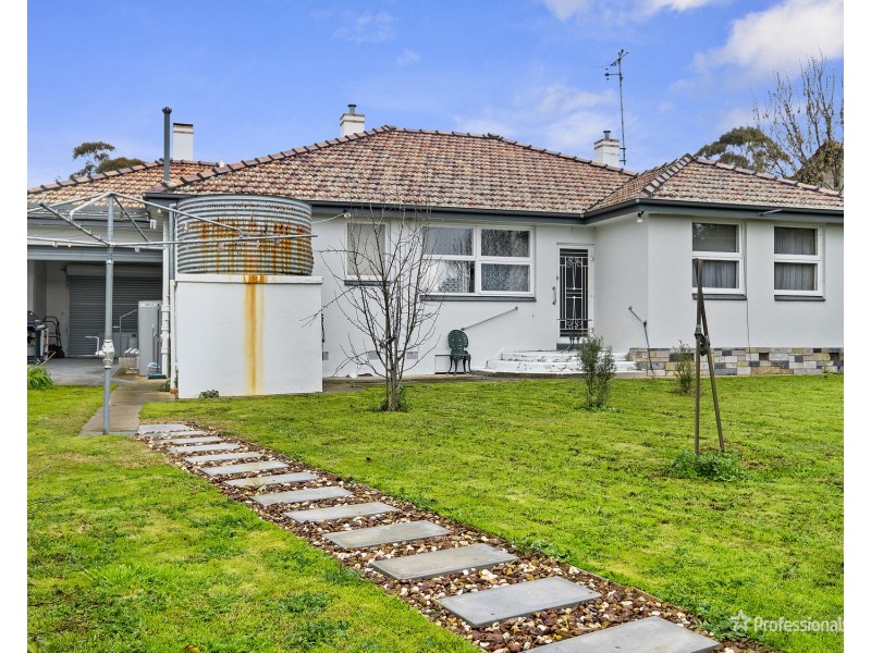 54 Holyrood Street, Maryborough VIC 3465