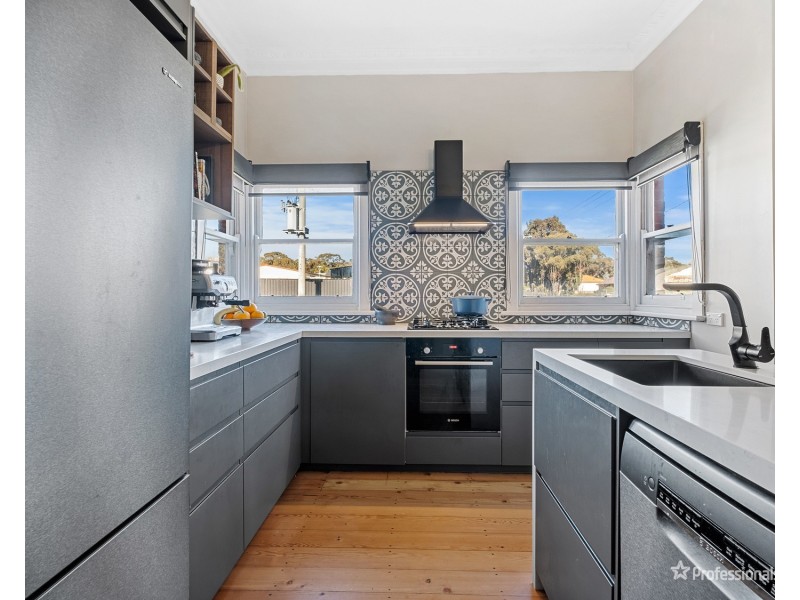 61 Majorca Road, Maryborough VIC 3465