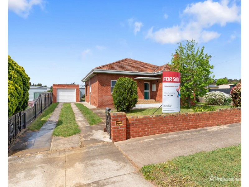 61 Majorca Road, Maryborough VIC 3465