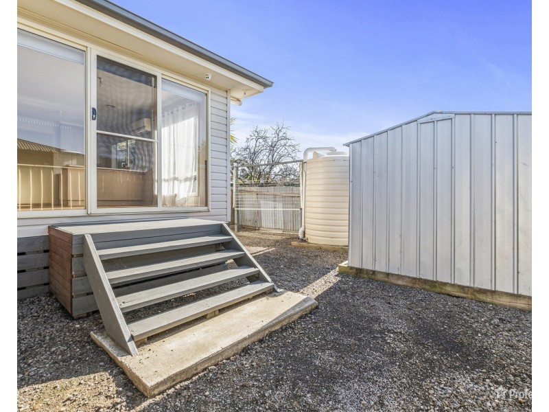 11 Gillies Street, Maryborough VIC 3465