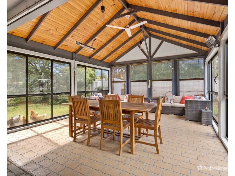 8 Rutherford Street, Avoca VIC 3467