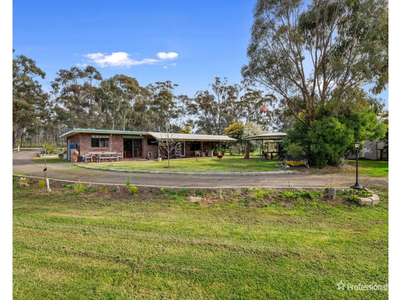195 Mosquito Road, Maryborough VIC 3465