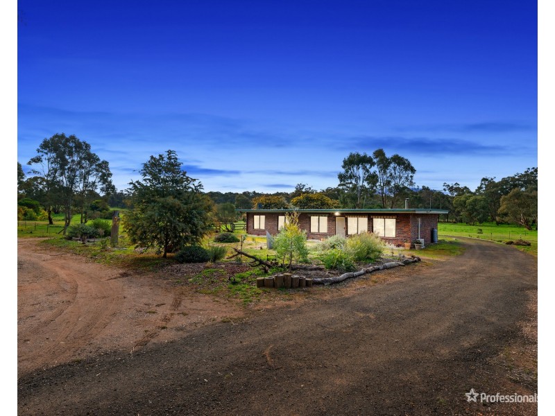 195 Mosquito Road, Maryborough VIC 3465