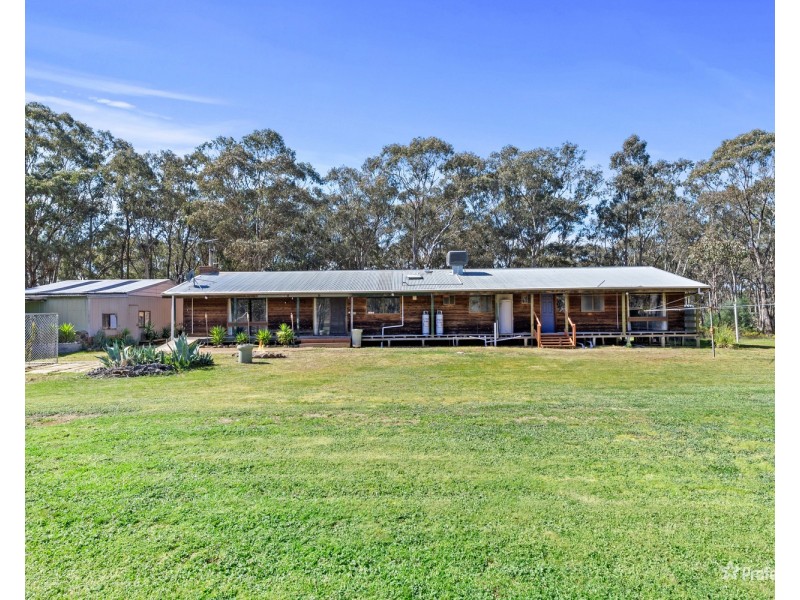 38 Nicholls Road, Daisy Hill VIC 3465
