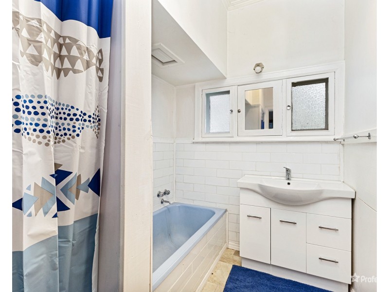 18 Elgin Road, Maryborough VIC 3465