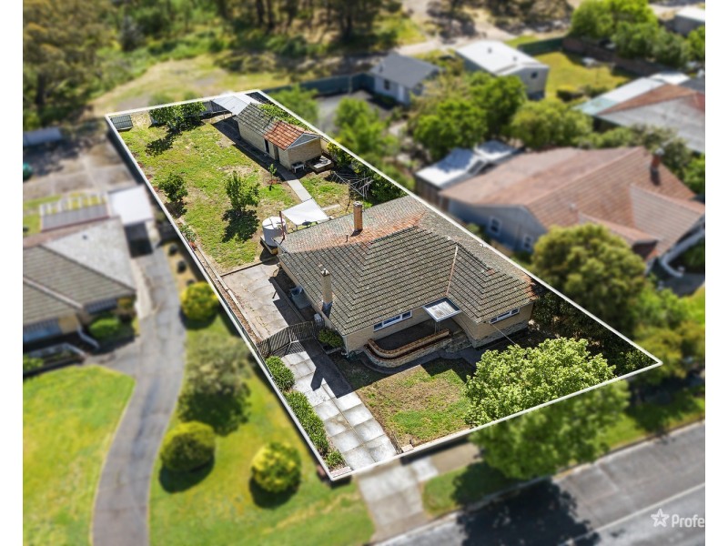 18 Elgin Road, Maryborough VIC 3465
