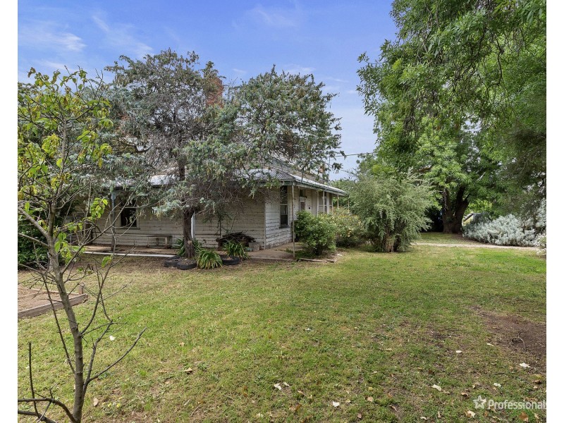 20  Mcneil Street, Carisbrook VIC 3464