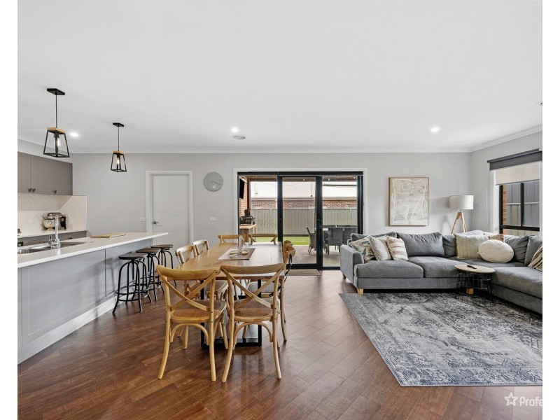 2 Chisholm Street, Maryborough VIC 3465