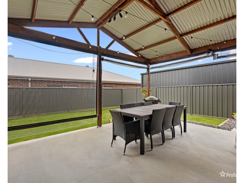 2 Chisholm Street, Maryborough VIC 3465