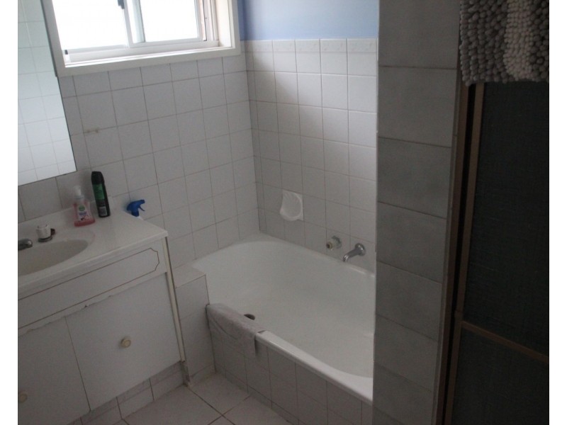 2/112 Park Road, Maryborough VIC 3465