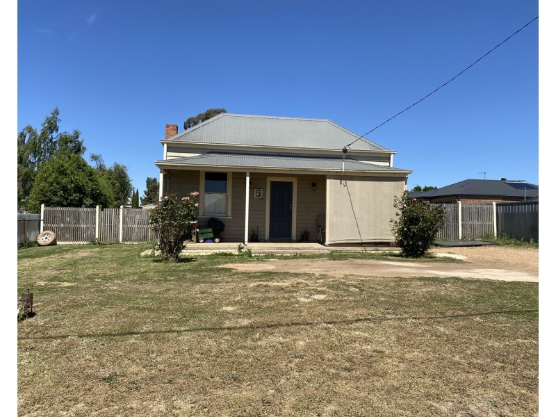 74  Barkly Street, Maryborough VIC 3465