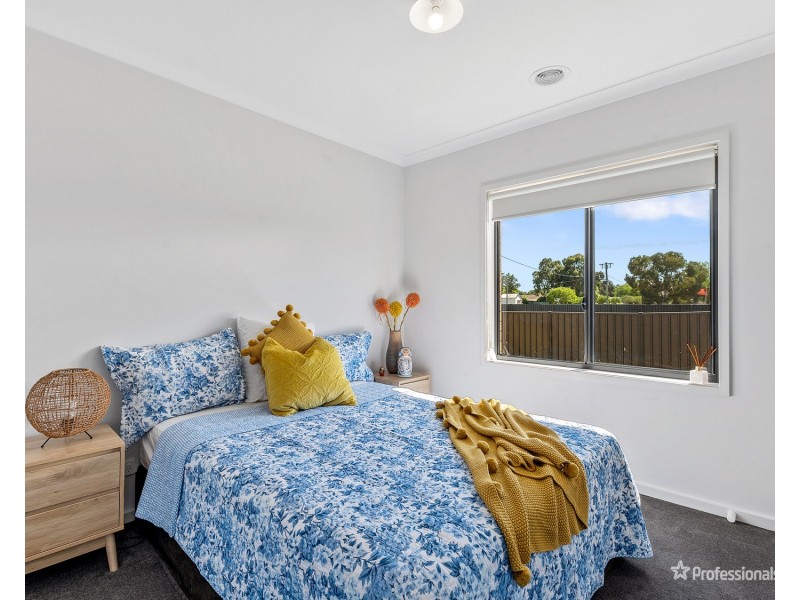 18 Powlett Street, Carisbrook VIC 3464