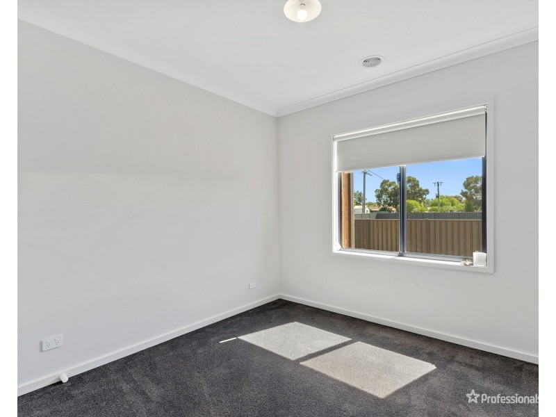 18 Powlett Street, Carisbrook VIC 3464