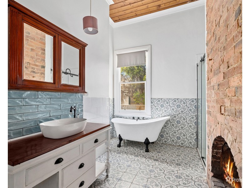 237 Gladstone Street, Maryborough VIC 3465