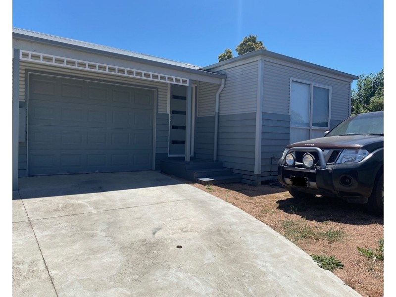 2/37 Gillies Street, Maryborough VIC 3465