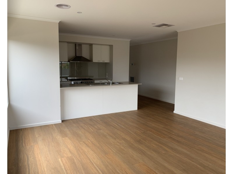 12 Chisholm Street, Maryborough VIC 3465