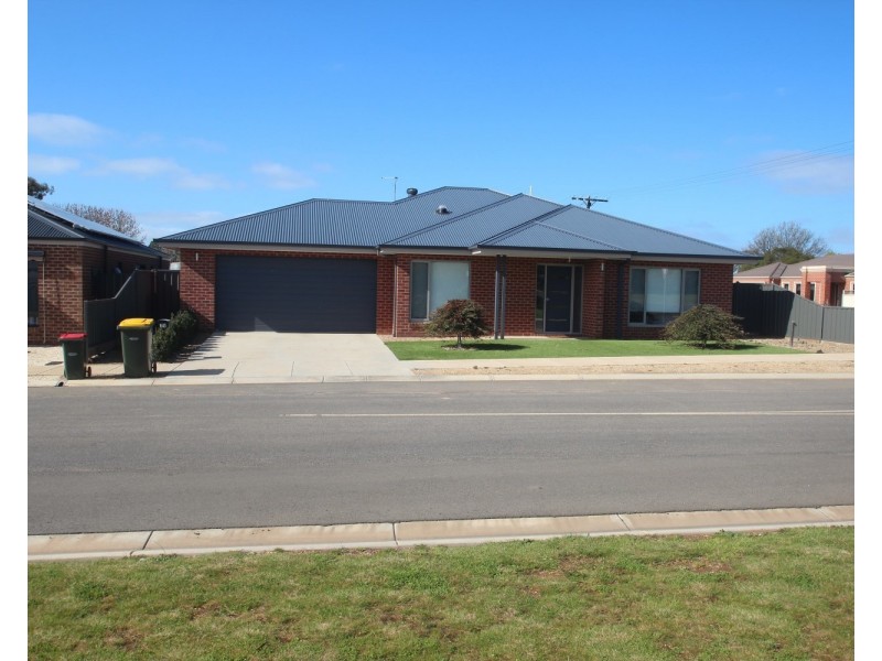 24 Harrison Street, Maryborough VIC 3465
