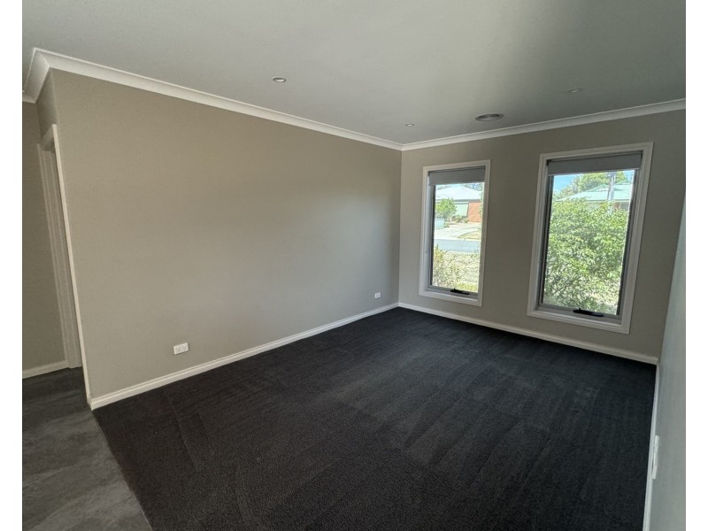 64 Holyrood Street, Maryborough VIC 3465