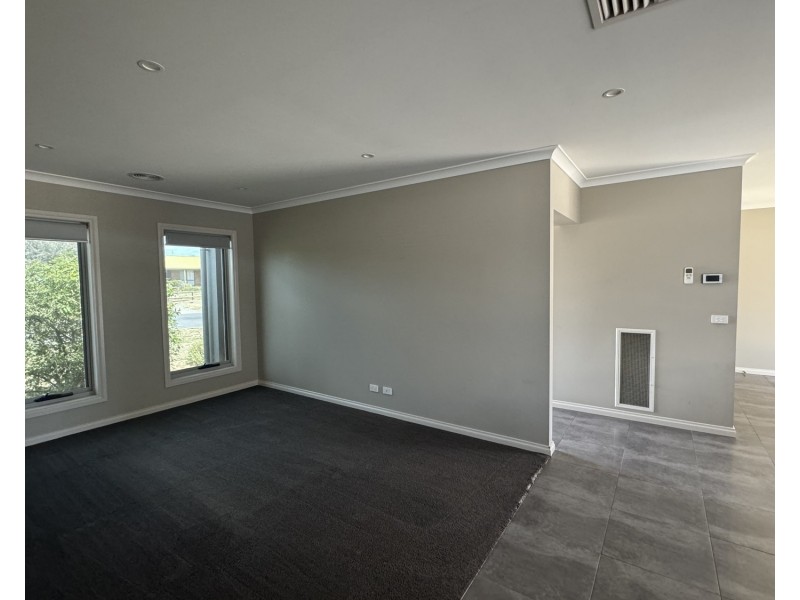 64 Holyrood Street, Maryborough VIC 3465