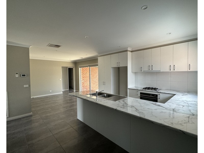 64 Holyrood Street, Maryborough VIC 3465