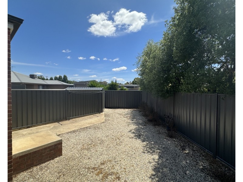 64 Holyrood Street, Maryborough VIC 3465