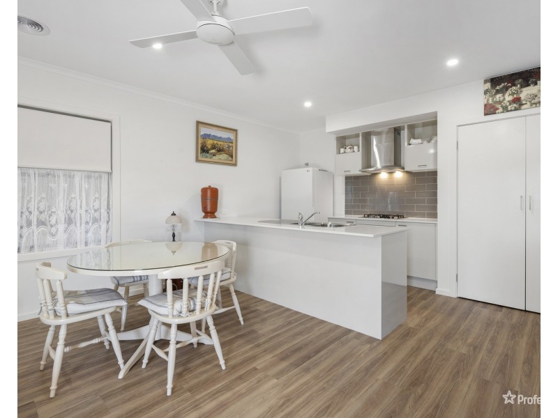 16 Chisholm Street, Maryborough VIC 3465