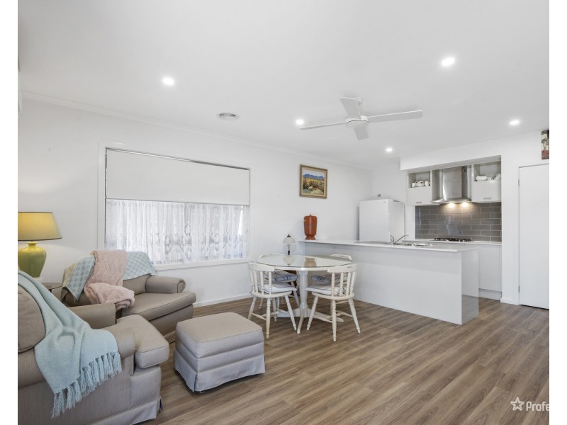 16 Chisholm Street, Maryborough VIC 3465