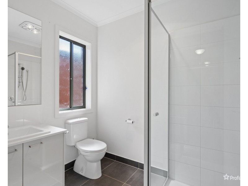 16 Chisholm Street, Maryborough VIC 3465