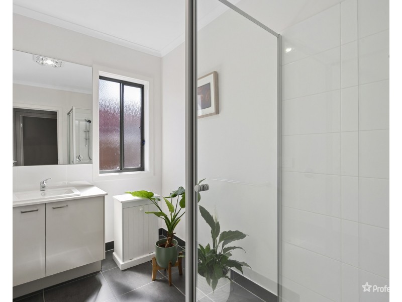 16 Chisholm Street, Maryborough VIC 3465