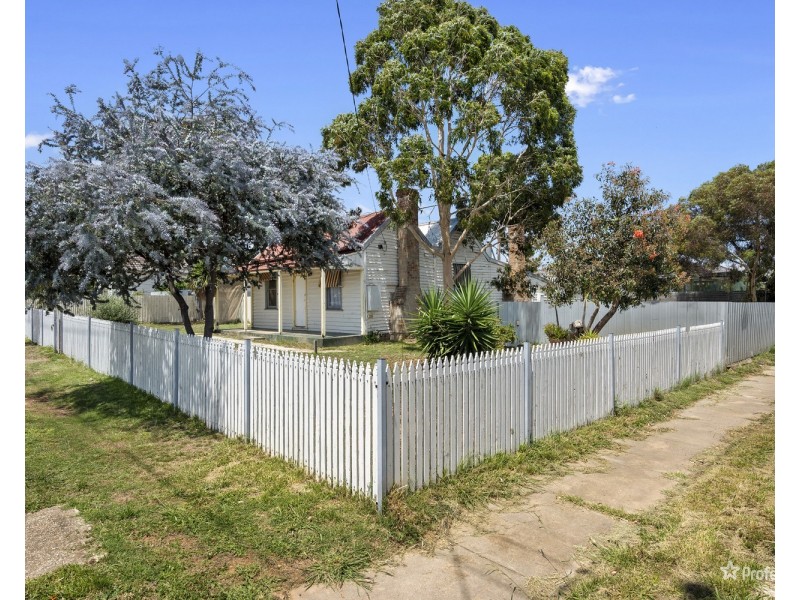 17 Brougham Street, Maryborough VIC 3465