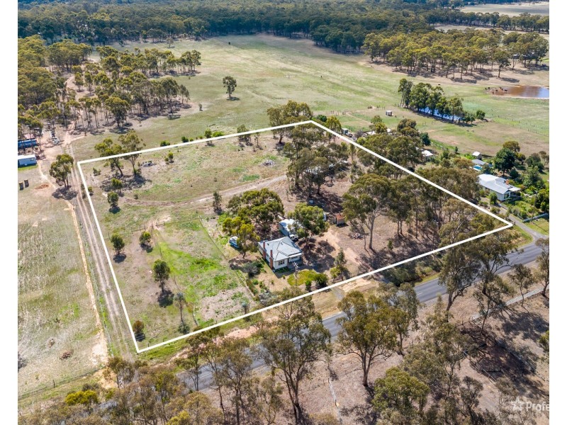 350 Bucknall Street, Carisbrook VIC 3464