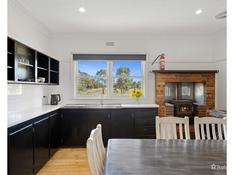 350 Bucknall Street, Carisbrook VIC 3464