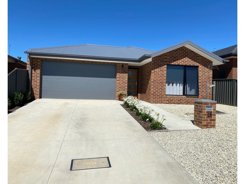 25 Chisholm Street, Maryborough VIC 3465