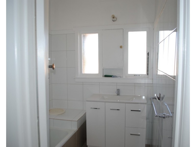 8 Porter Avenue, Maryborough VIC 3465